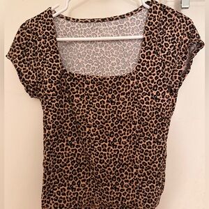 Leopard Print Short Sleeve Top